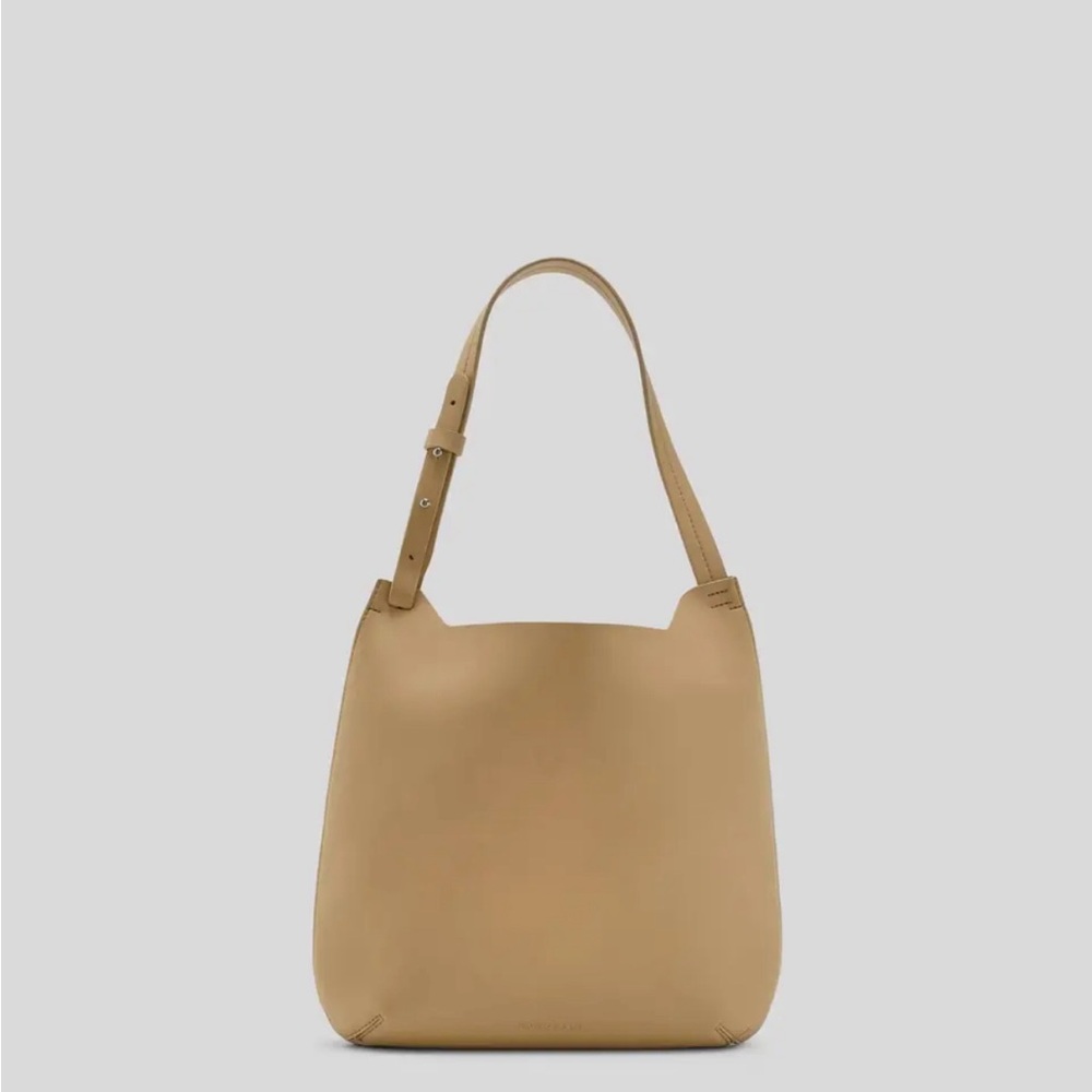 Everlane The Cactus Leather Hobo Bag Cashew [NEW] [MSRP: $150]